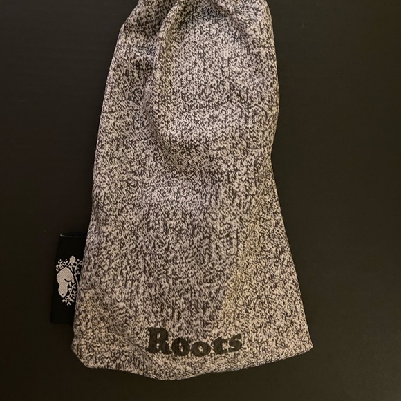 Roots Sunglasses - Picture 3 of 3